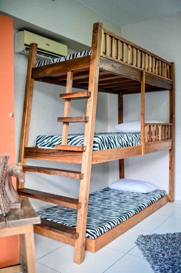 Pico De Loro Hamilo Coast By Beach Homes Nasugbu Exterior photo